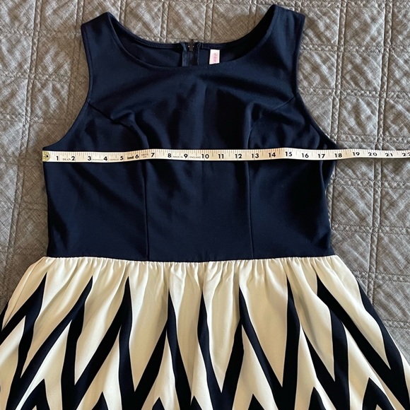 Xhilaration Junior Size XL Navy Blue Ivory White Sleeveless Tank Chevron Dress - Picture 3 of 7